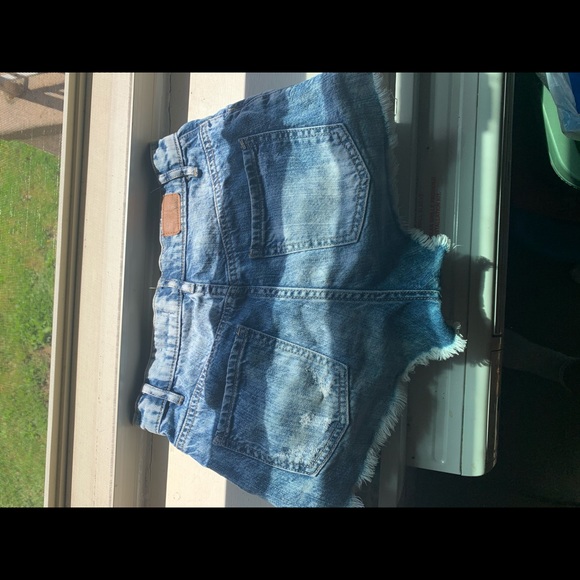 shorts - Picture 2 of 3
